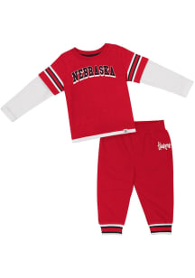 Colosseum Nebraska Cornhuskers Infant Red Team Logo Set Top and Bottom