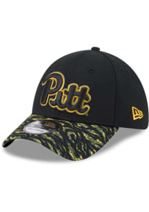 New Era Pitt Panthers Mens Black DL Tiger Stripe 39THIRTY Flex Hat