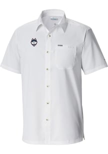 Columbia UConn Huskies Mens White Heat Seal Slack Tide Camp Short Sleeve Dress Shirt