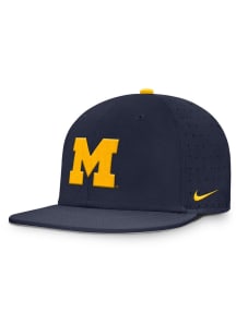 Nike Michigan Wolverines Mens Navy Blue Dugout True Aero Bill Fitted Hat