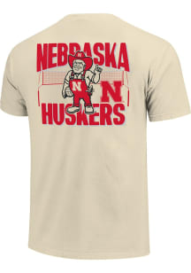 Nebraska Cornhuskers Womens Ivory Mascot Volleyball Net Short Sleeve T-Shirt