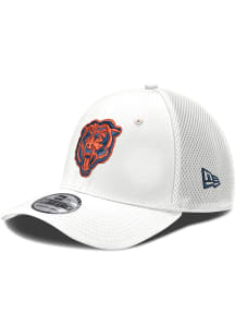 New Era Chicago Bears Mens White Bear Head GCP Featherweight Neo 39THIRTY Flex Hat