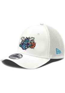 New Era Charlotte Hornets Mens White Alt 39THIRTY NEO Flex Hat