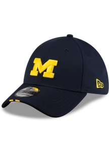 New Era Michigan Wolverines Mens Navy Blue Silicone Patch Featherweight Poly 39THIRTY Flex Hat