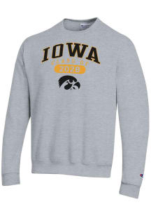 Champion Iowa Hawkeyes Mens Grey Class of 2028 Powerblend Long Sleeve Crew Sweatshirt