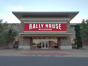 Rally House Allen Park INTERIOR