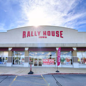 Rally House Asbury Plaza EXTERIOR