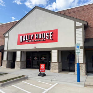 Rally House Crossroads Plaza INTERIOR