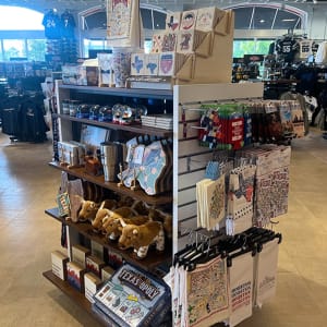 Rally House Deerbrook Marketplace INTERIOR