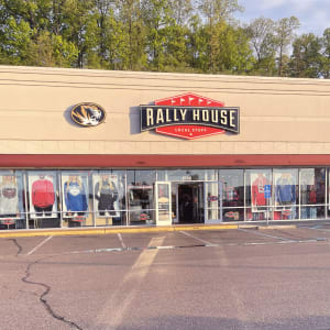 Rally House Fenton EXTERIOR