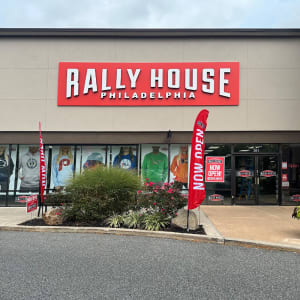 Rally House Gateway Shopping Center EXTERIOR