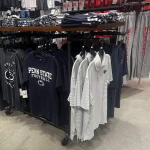 Rally House Gloucester Premium Outlets INTERIOR