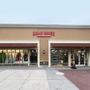 Rally House Gloucester Premium Outlets EXTERIOR
