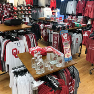 Rally House Hulen INTERIOR