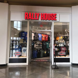Rally House Jordan Creek Town Center EXTERIOR
