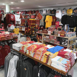 Rally House Jordan Creek Town Center INTERIOR