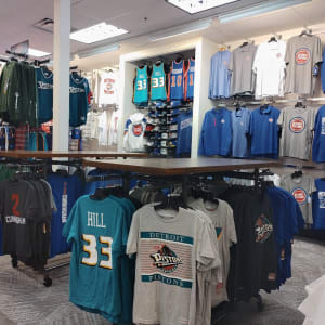 Rally House Oakland Plaza INTERIOR
