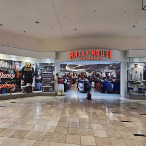 Rally House Penn Square Mall INTERIOR