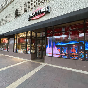 Rally House Plaza EXTERIOR