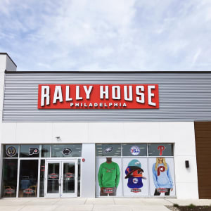 Rally House Plymouth Square EXTERIOR