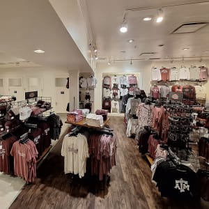 Rally House Post Oak Mall INTERIOR