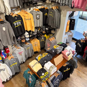 Rally House Ross Park Mall INTERIOR