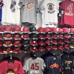 Rally House Shops of Mentor INTERIOR