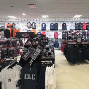 Rally House Shops of Mentor INTERIOR