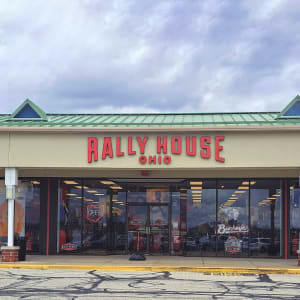 Rally House West Market Plaza EXTERIOR