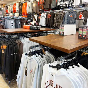 Rally House West Market Plaza INTERIOR