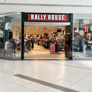 Rally House Woodfield Mall EXTERIOR