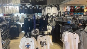 Rally House Christiana Fashion Center INTERIOR