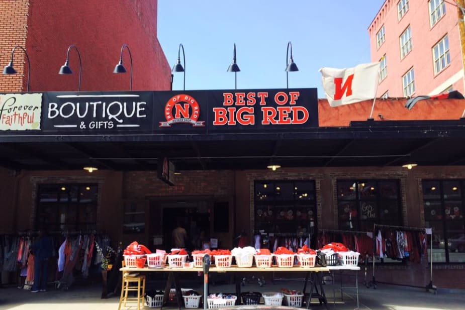 Best of Big Red - Rally House Haymarket EXTERIOR