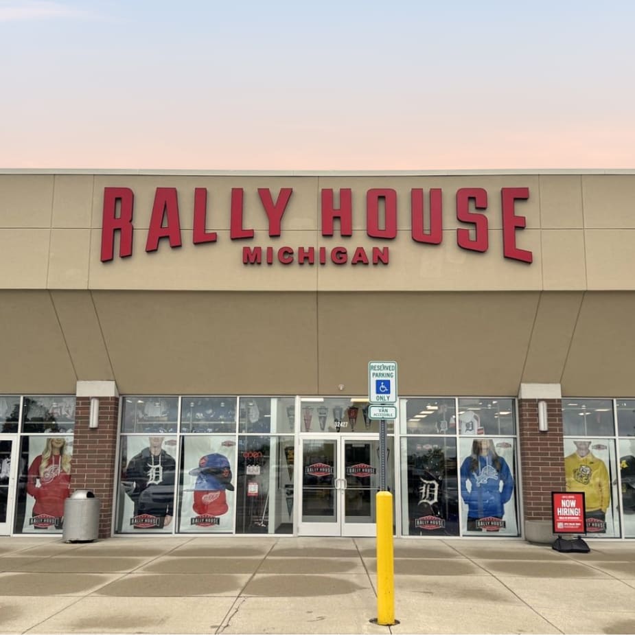 Rally House Macomb Mall EXTERIOR