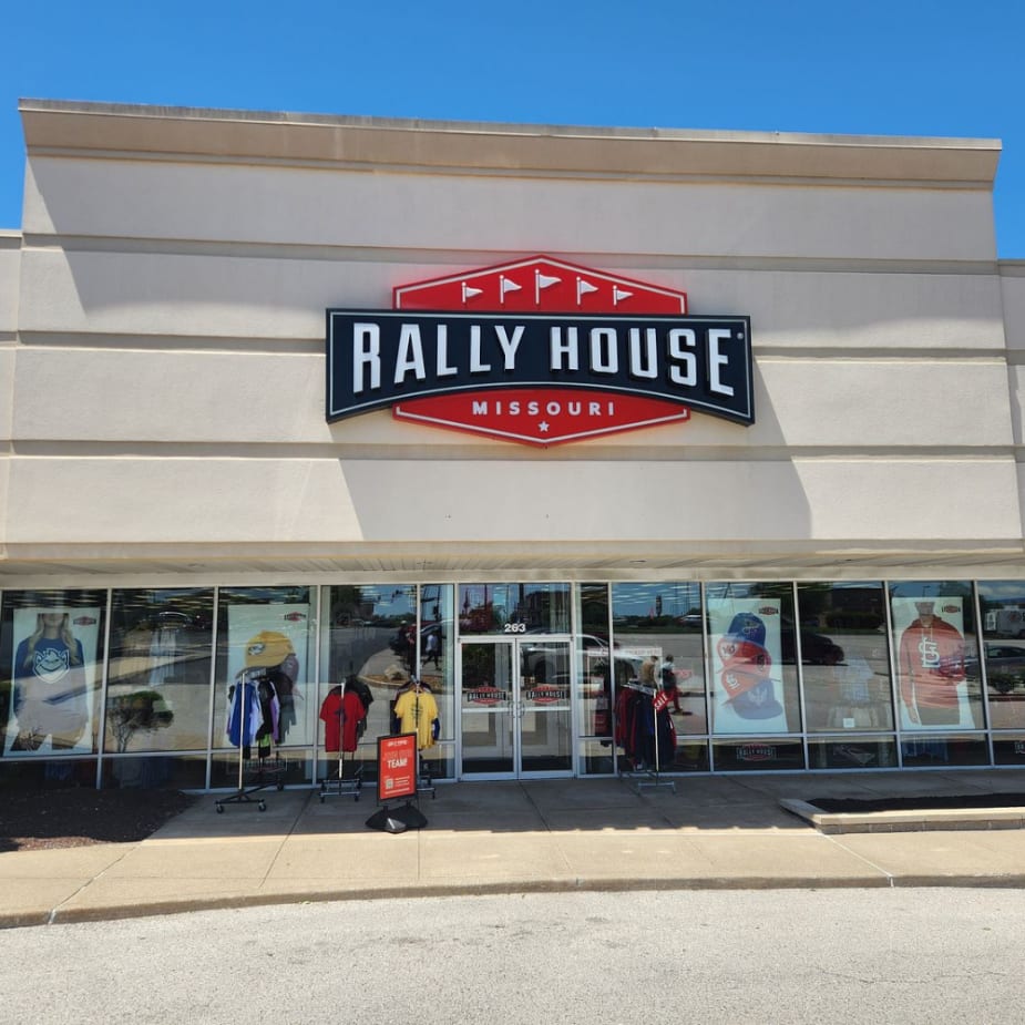 Rally House Mid Rivers EXTERIOR