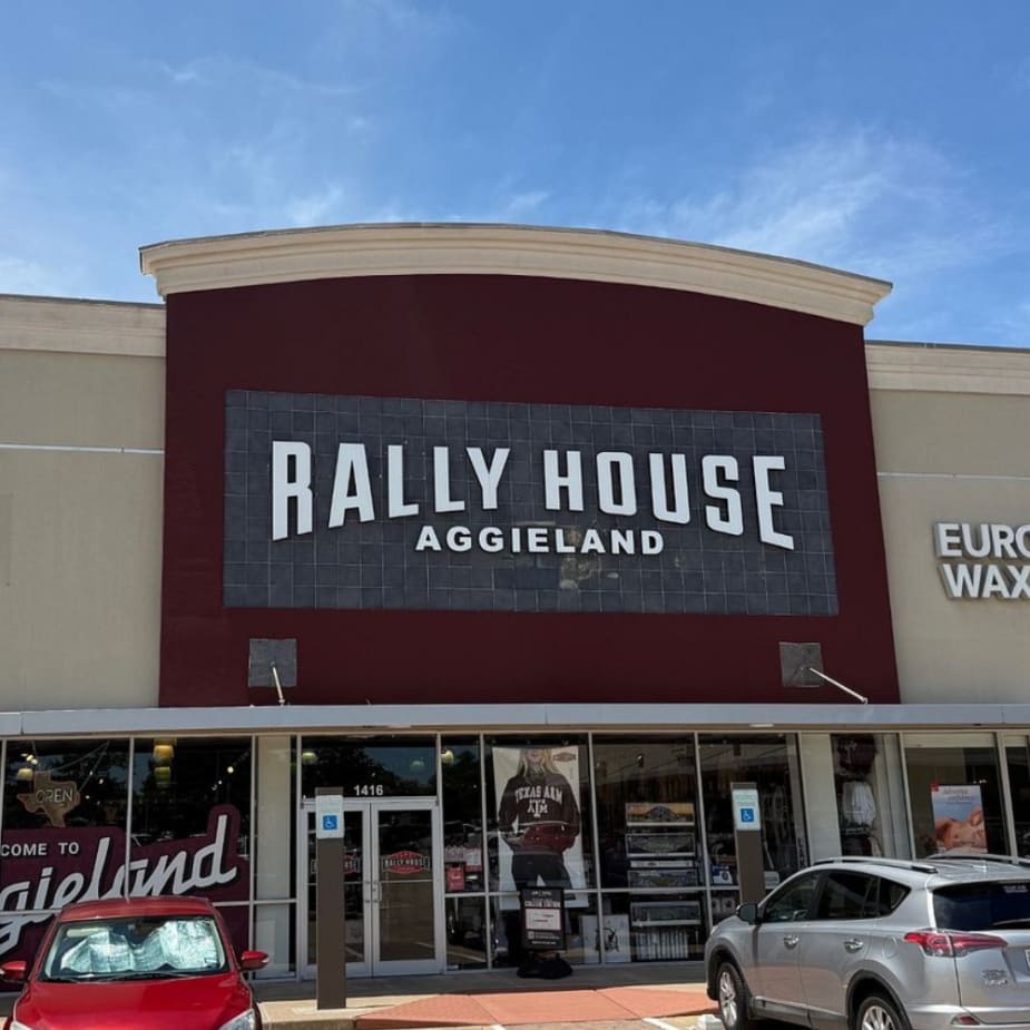 Rally House Texas Avenue Crossing EXTERIOR