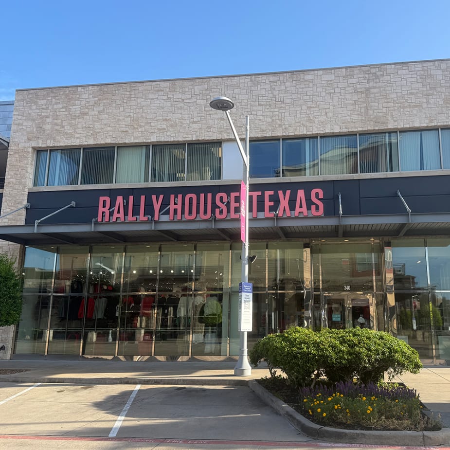 Rally House Pearland Town Center EXTERIOR