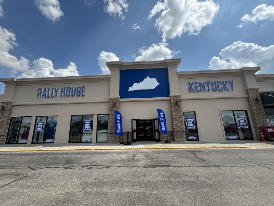 Rally House Woodhill Circle Plaza EXTERIOR